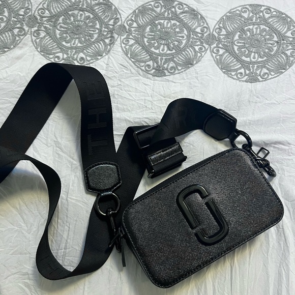 Marc Jacobs Black Crossbody Bag - Picture 2 of 8